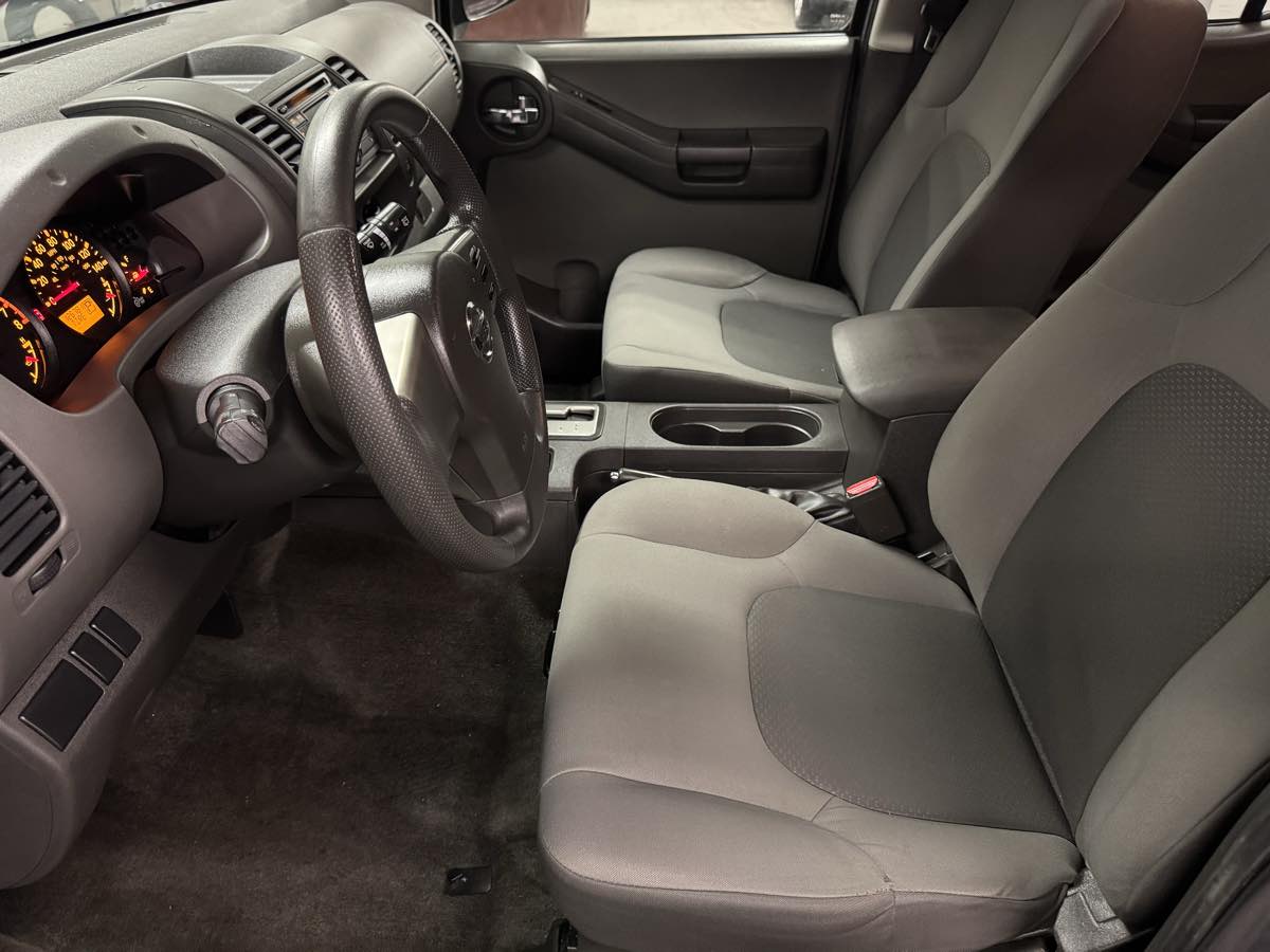 2012 Nissan Xterra X photo 32