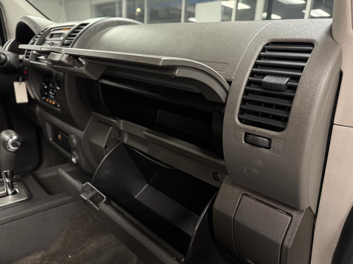 2012 Nissan Xterra X photo 44