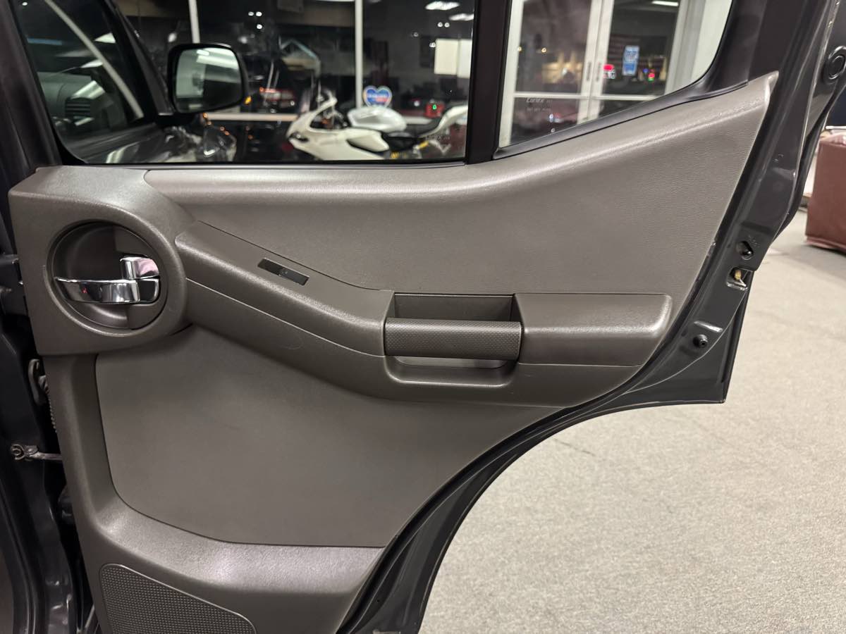 2012 Nissan Xterra X photo 46
