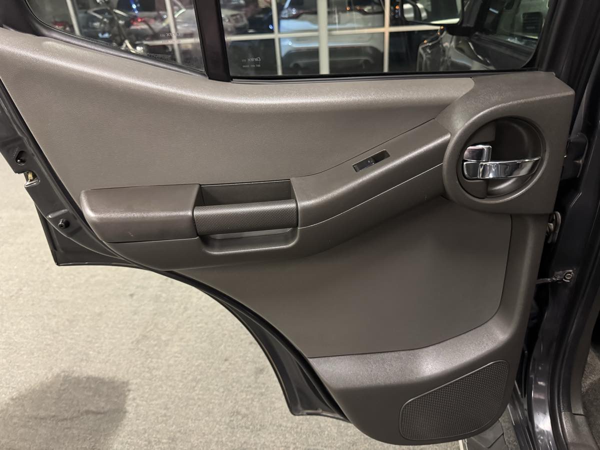 2012 Nissan Xterra X photo 50