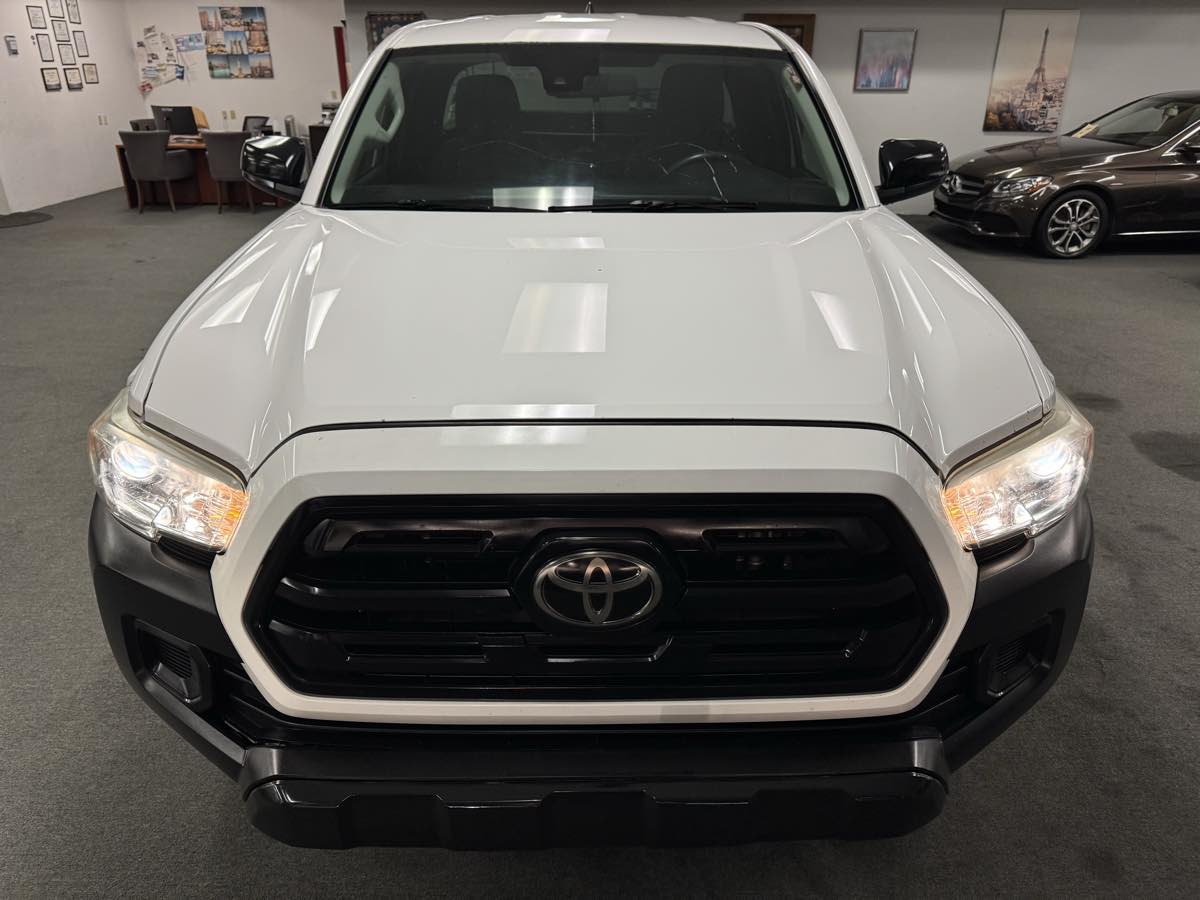 2018 Toyota Tacoma SR photo 6