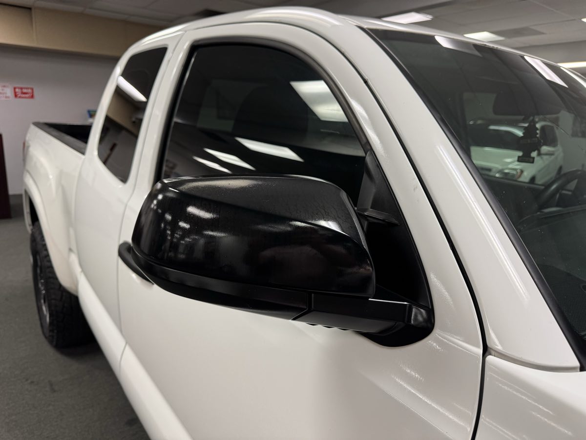 2018 Toyota Tacoma SR photo 10