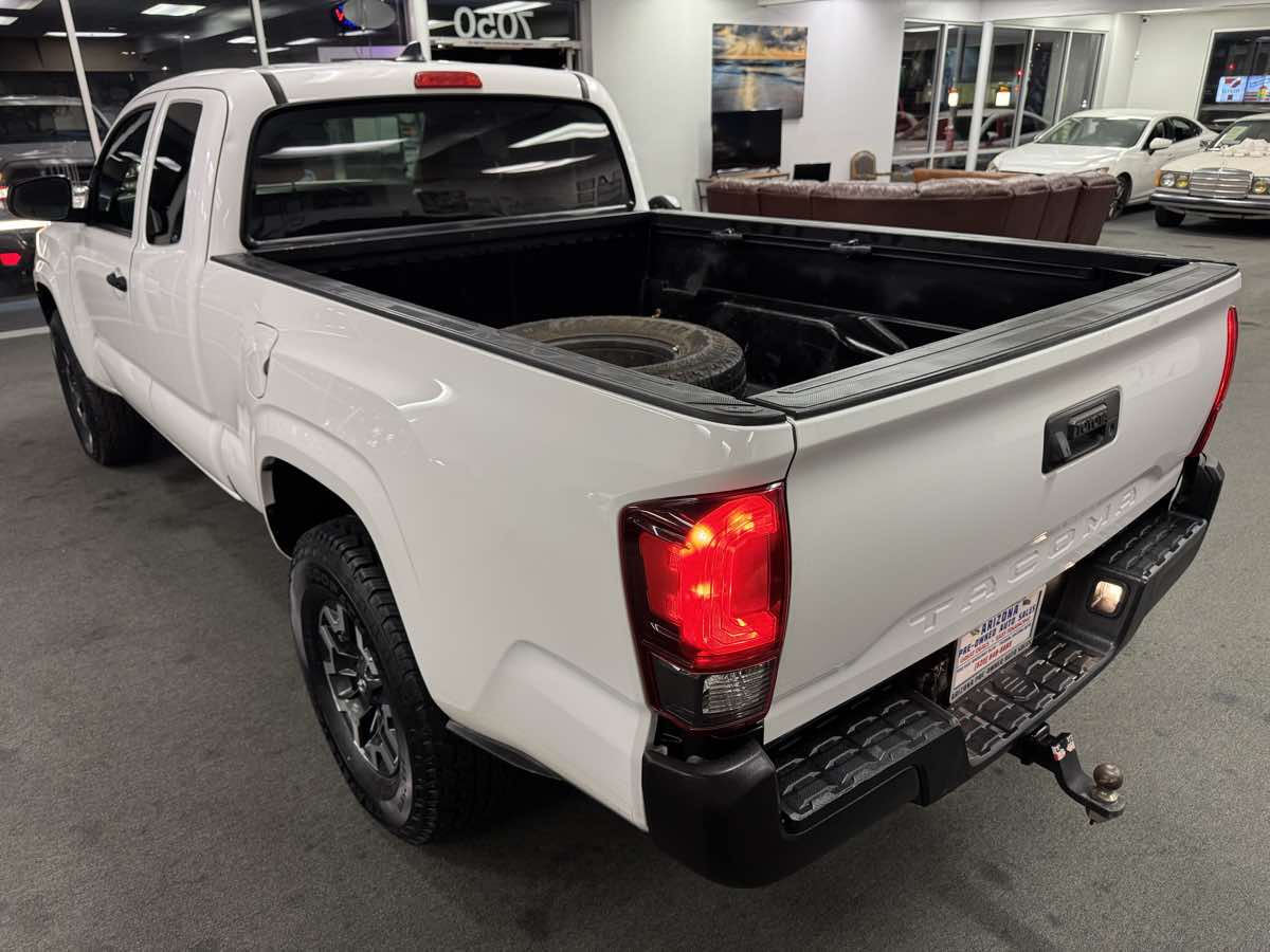 2018 Toyota Tacoma SR photo 22