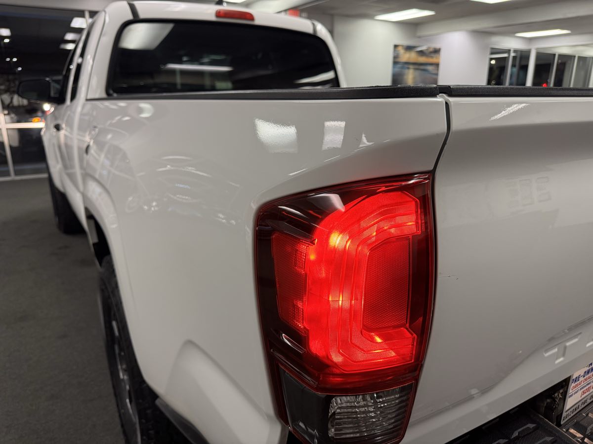 2018 Toyota Tacoma SR photo 23
