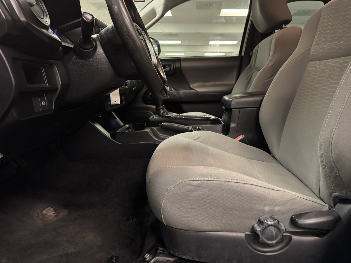 2018 Toyota Tacoma SR photo 30