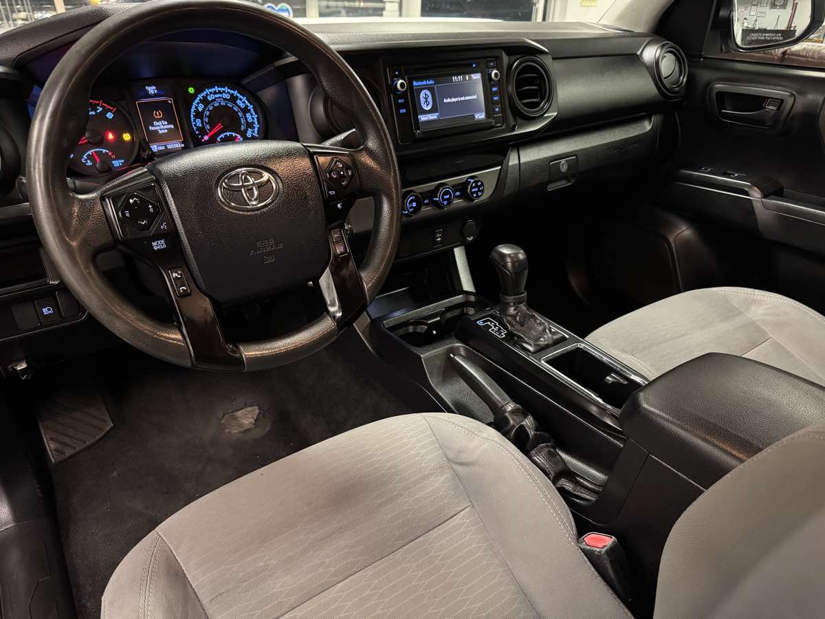 2018 Toyota Tacoma SR photo 32