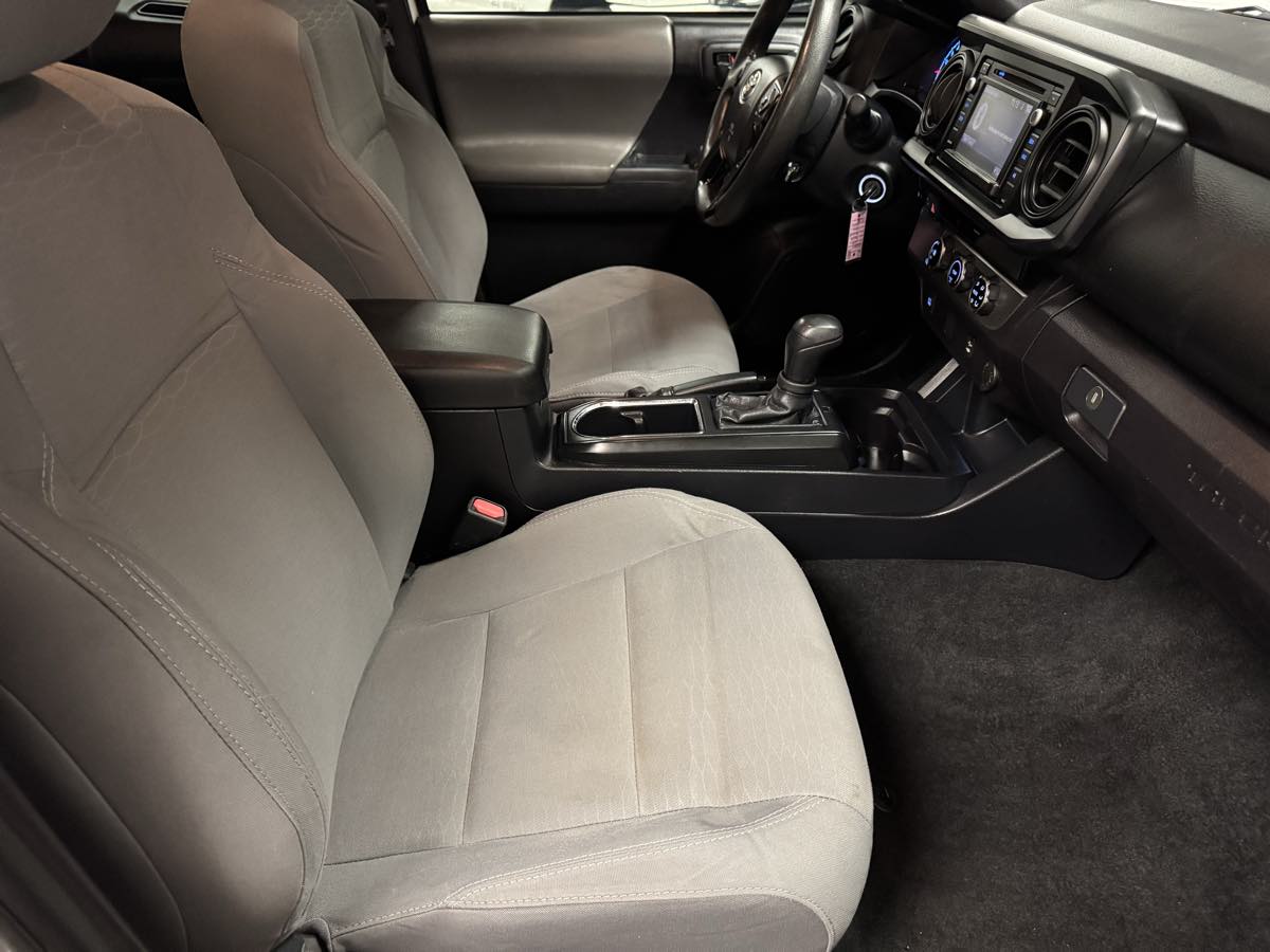 2018 Toyota Tacoma SR photo 44