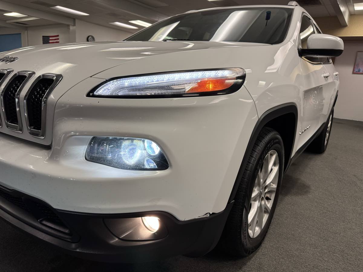 2018 Jeep Cherokee Latitude photo 3