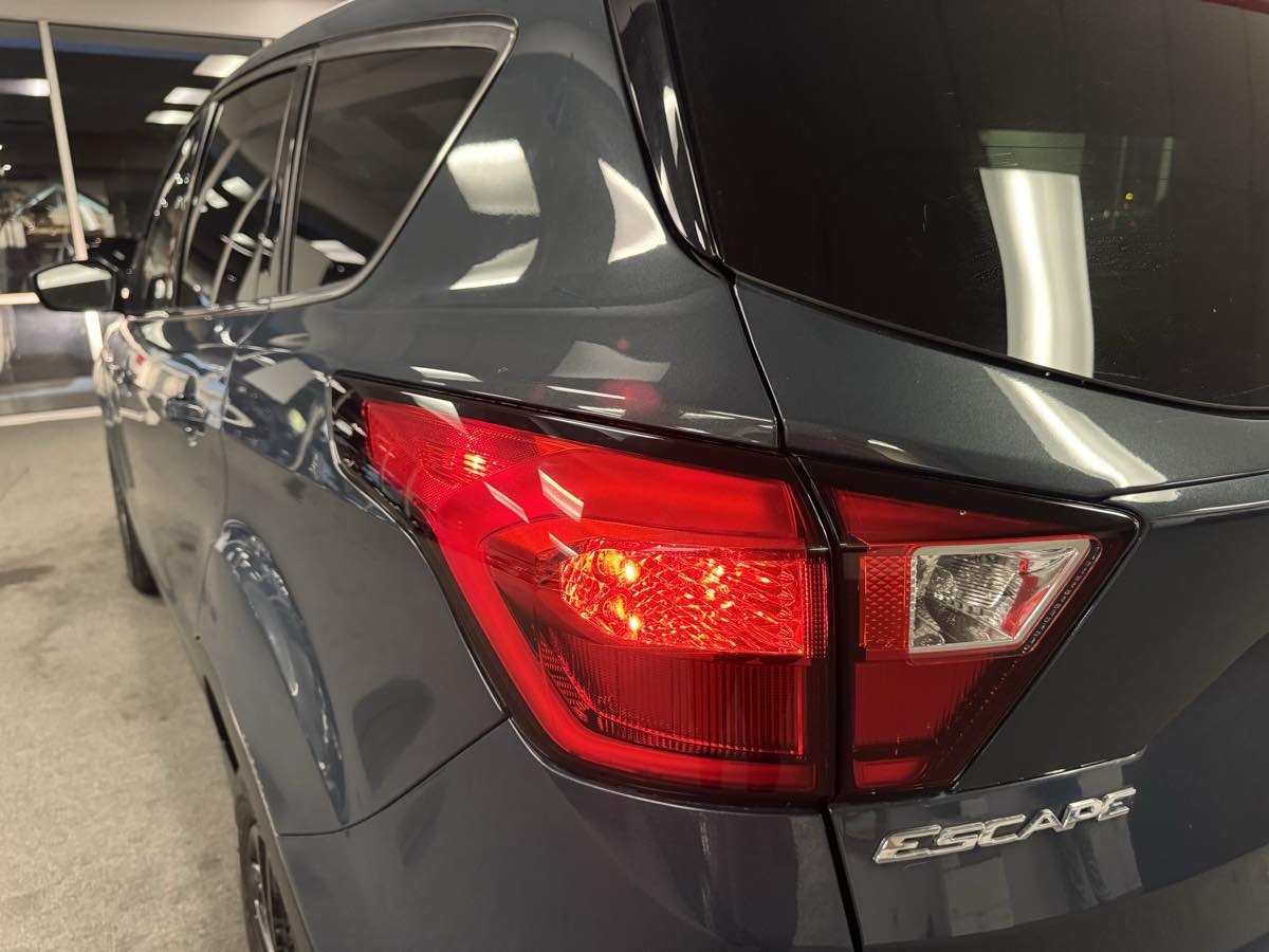 2019 Ford Escape SE photo 23