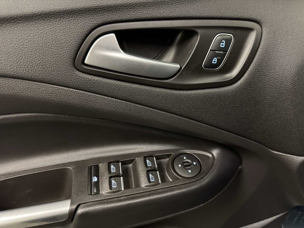 2019 Ford Escape SE photo 27