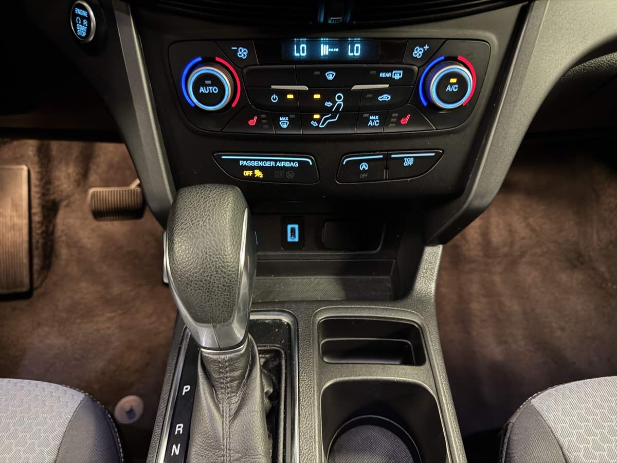2019 Ford Escape SE photo 38