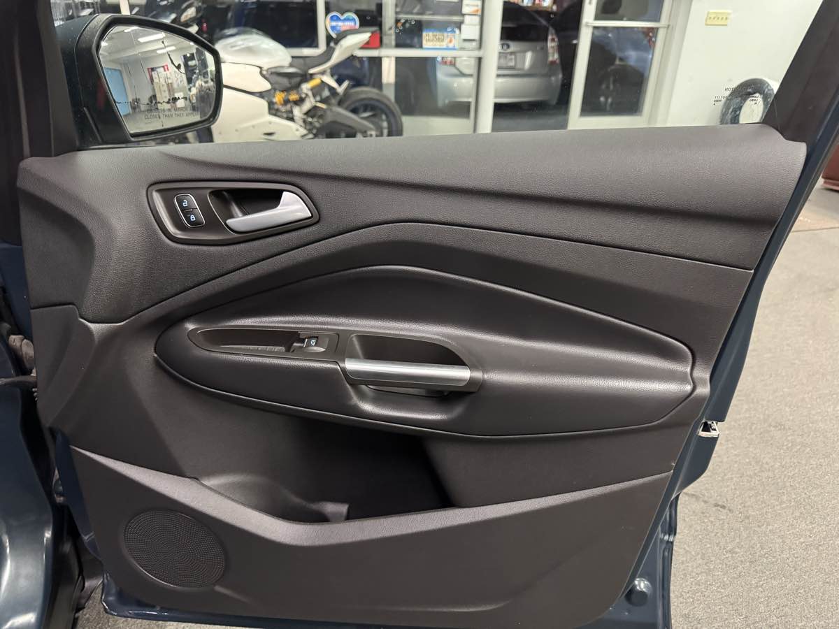 2019 Ford Escape SE photo 42