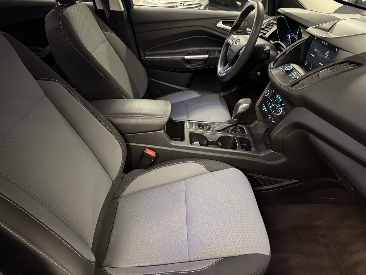 2019 Ford Escape SE photo 44