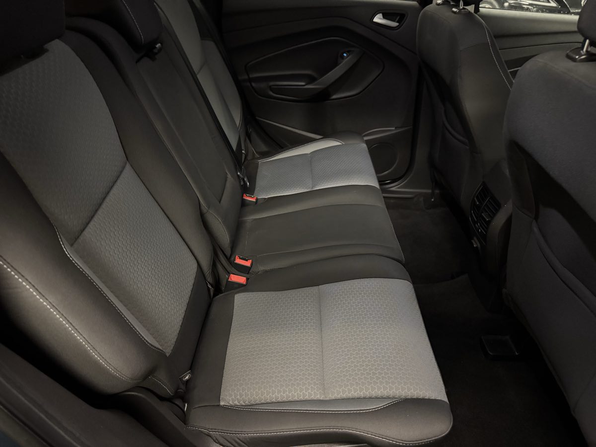 2019 Ford Escape SE photo 48