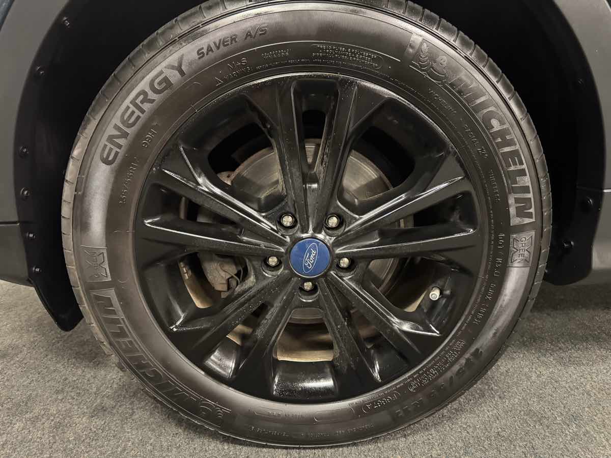 2019 Ford Escape SE photo 53