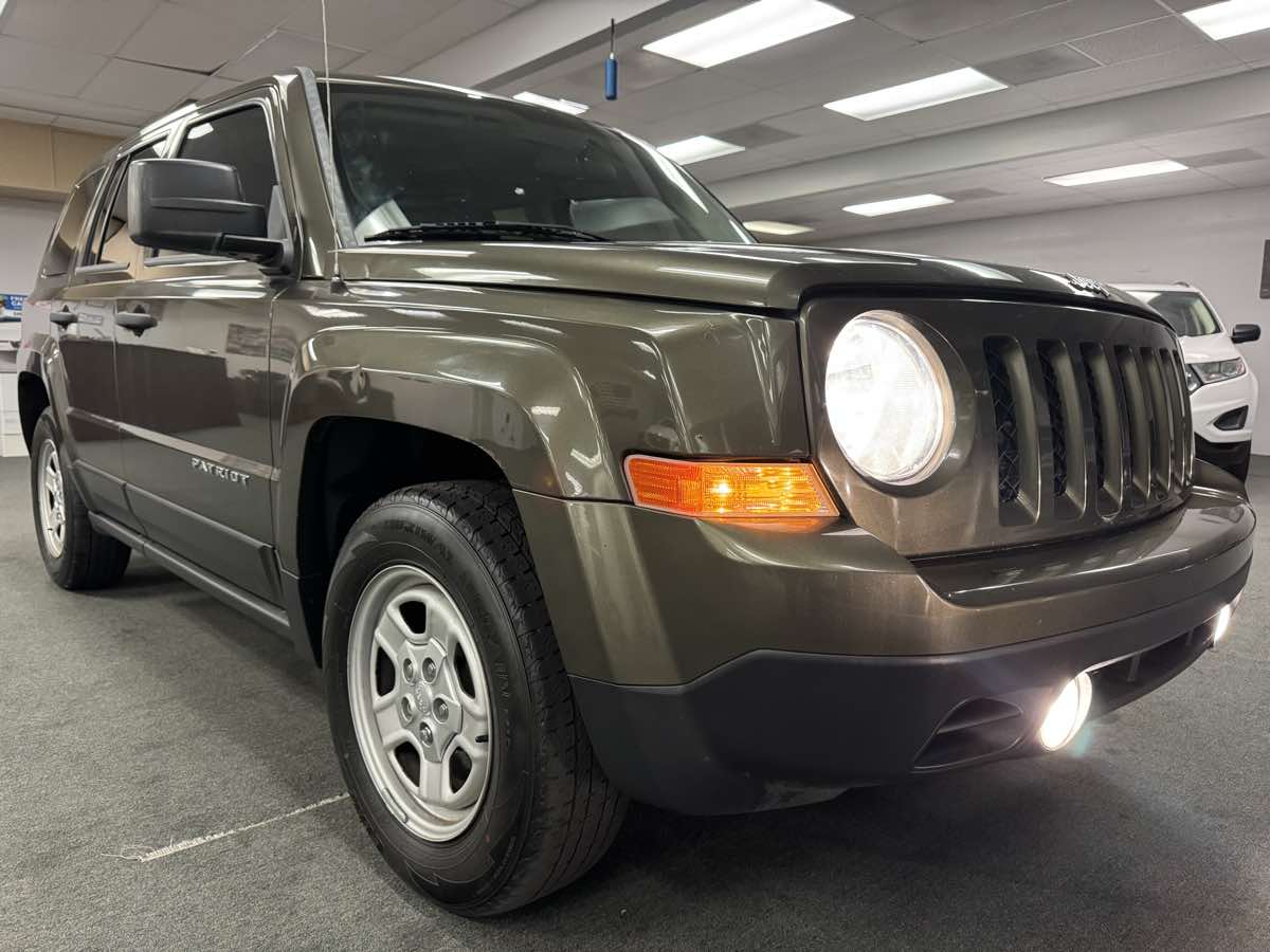2015 Jeep Patriot Sport photo 9