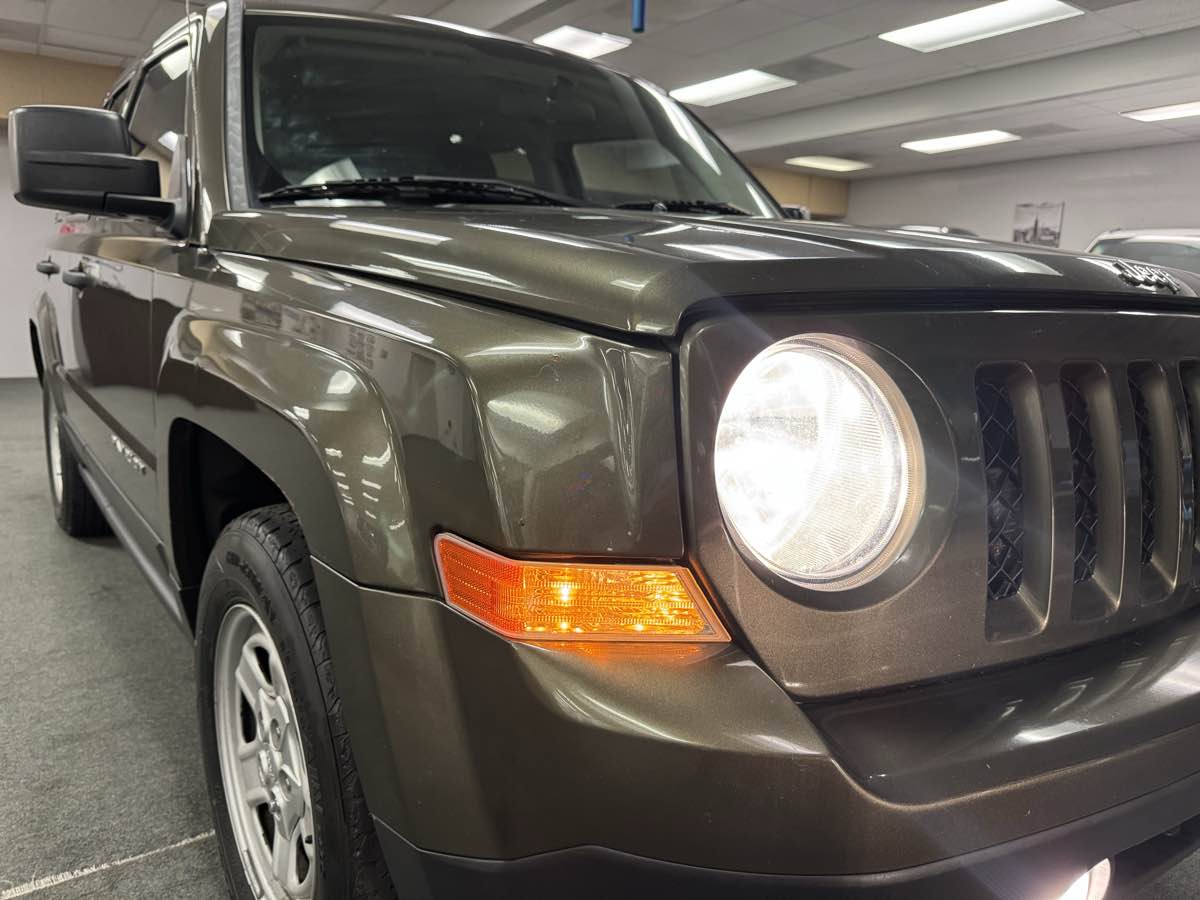 2015 Jeep Patriot Sport photo 11