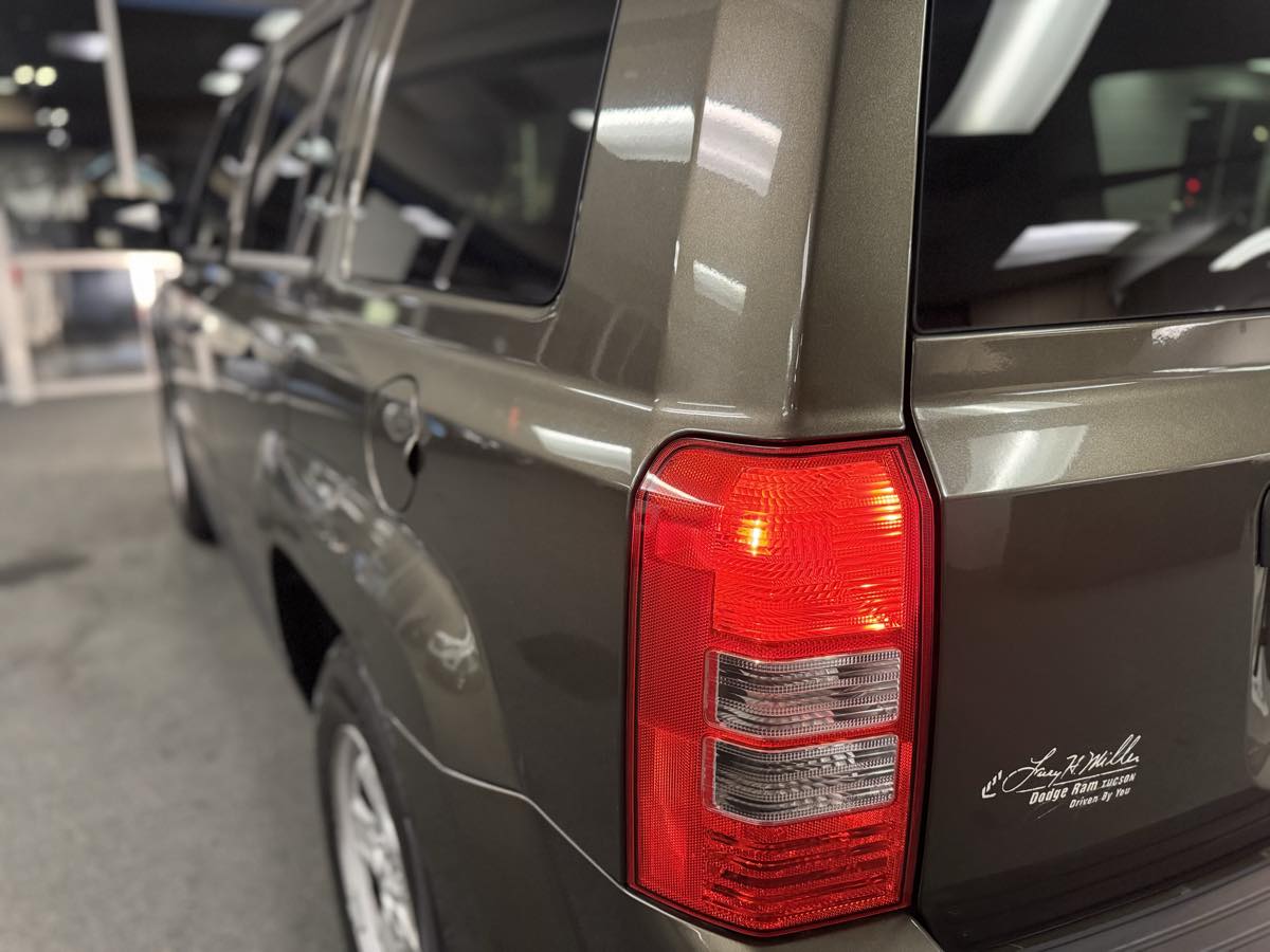 2015 Jeep Patriot Sport photo 24