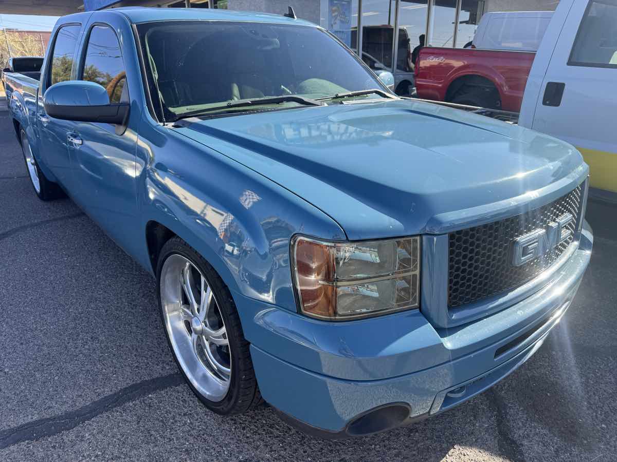2008 Gmc Sierra Denali photo 3