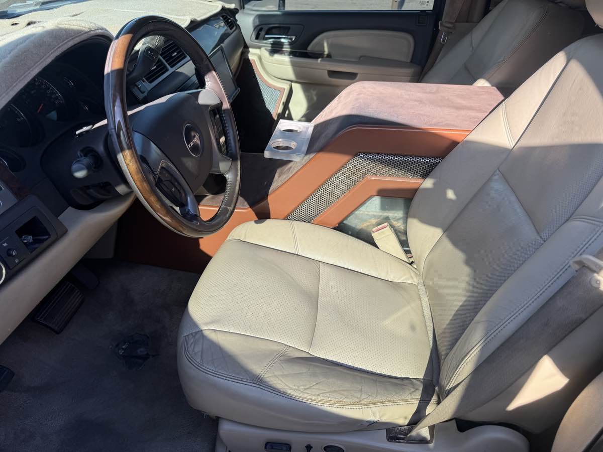 2008 Gmc Sierra Denali photo 8