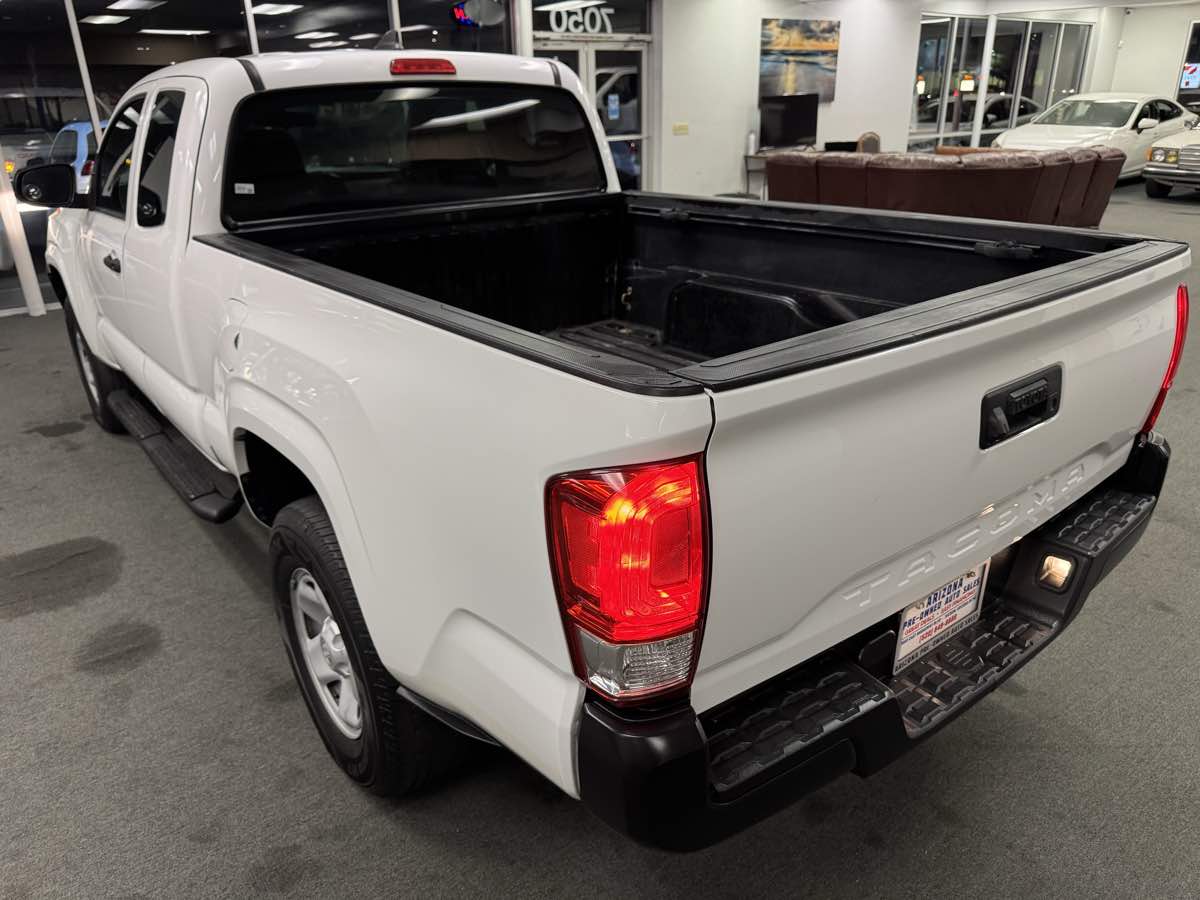 2017 Toyota Tacoma SR photo 23