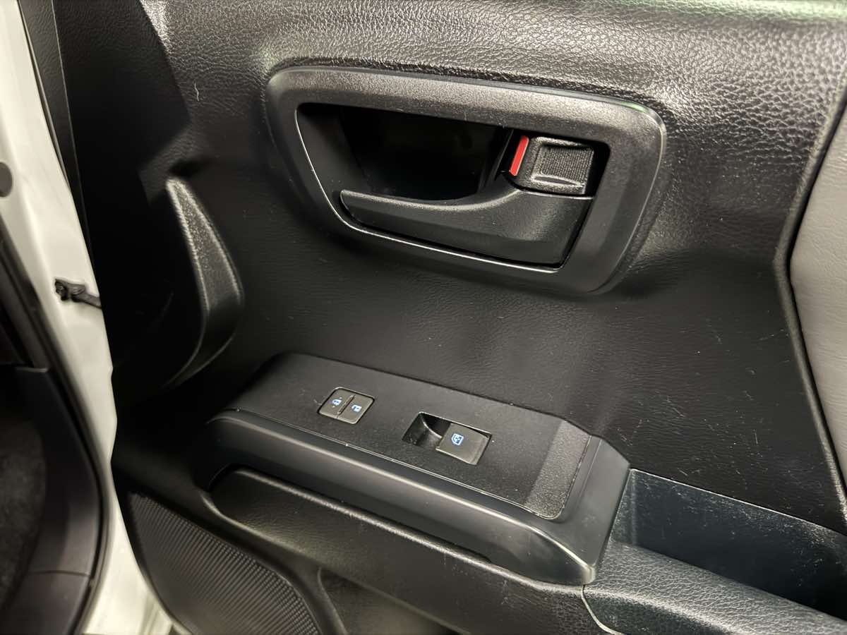 2017 Toyota Tacoma SR photo 43