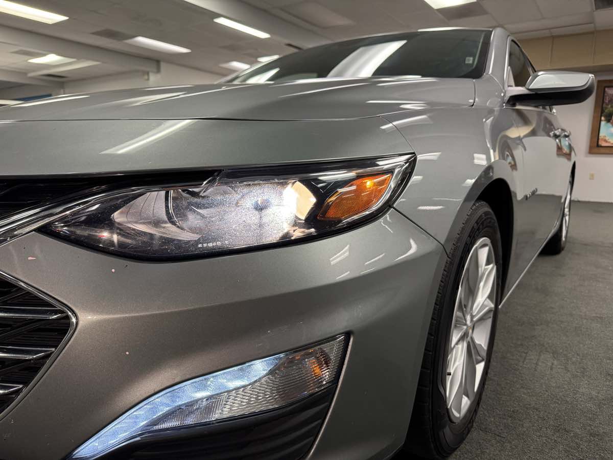 2023 Chevrolet Malibu 1LT photo 4