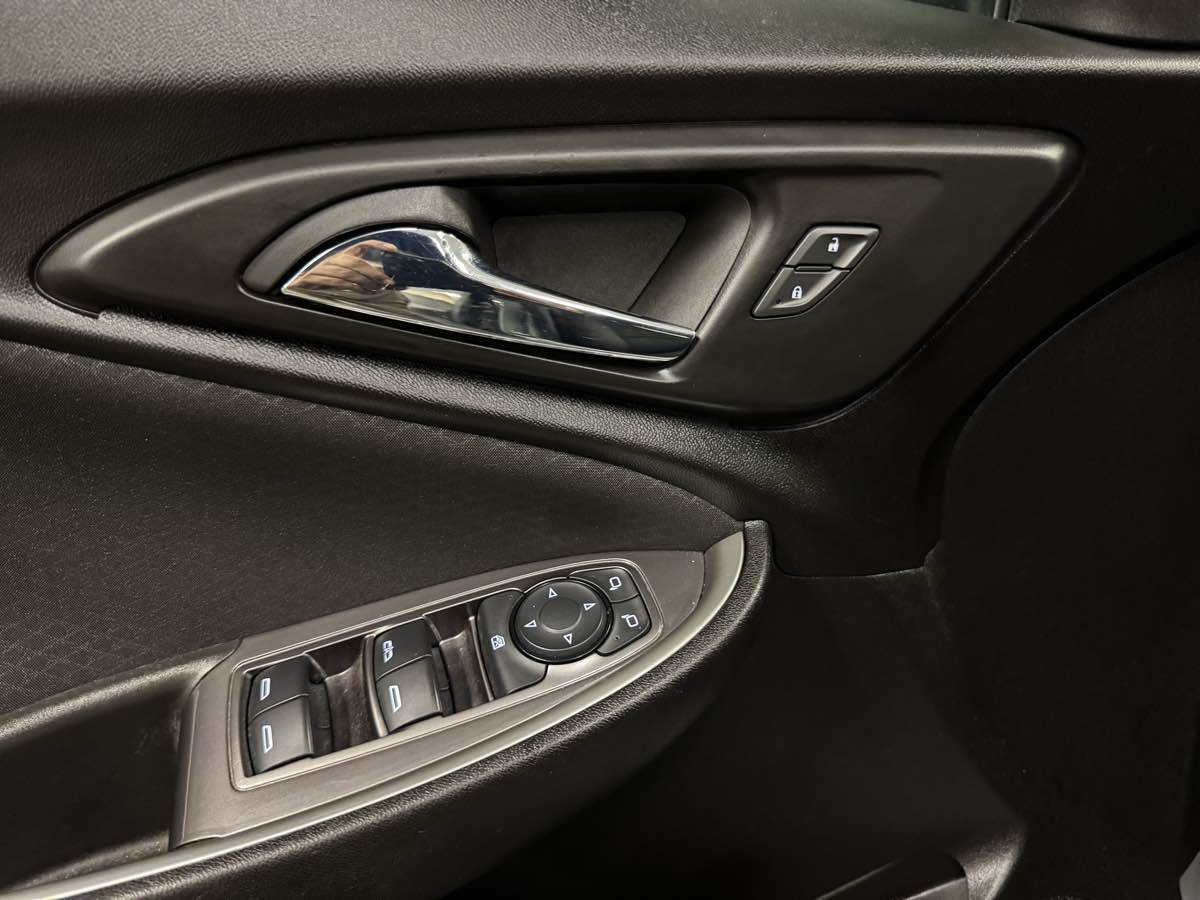 2023 Chevrolet Malibu 1LT photo 29