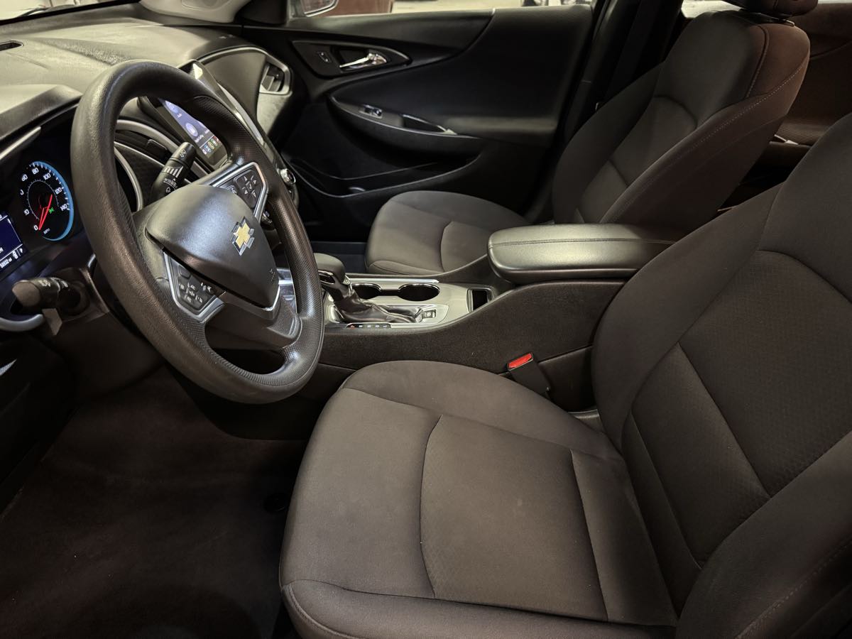 2023 Chevrolet Malibu 1LT photo 32