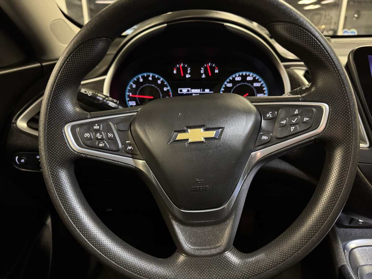 2023 Chevrolet Malibu 1LT photo 35