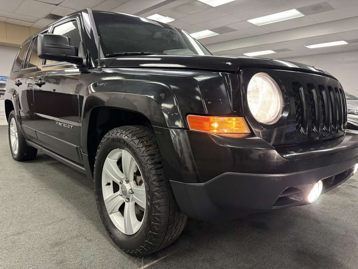 2016 Jeep Patriot Latitude photo 8