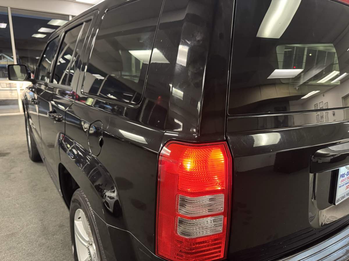2016 Jeep Patriot Latitude photo 22