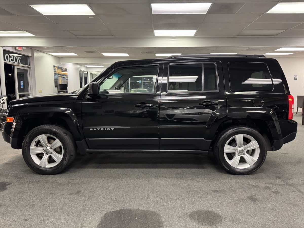 2016 Jeep Patriot Latitude photo 23