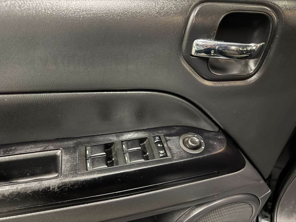 2016 Jeep Patriot Latitude photo 25
