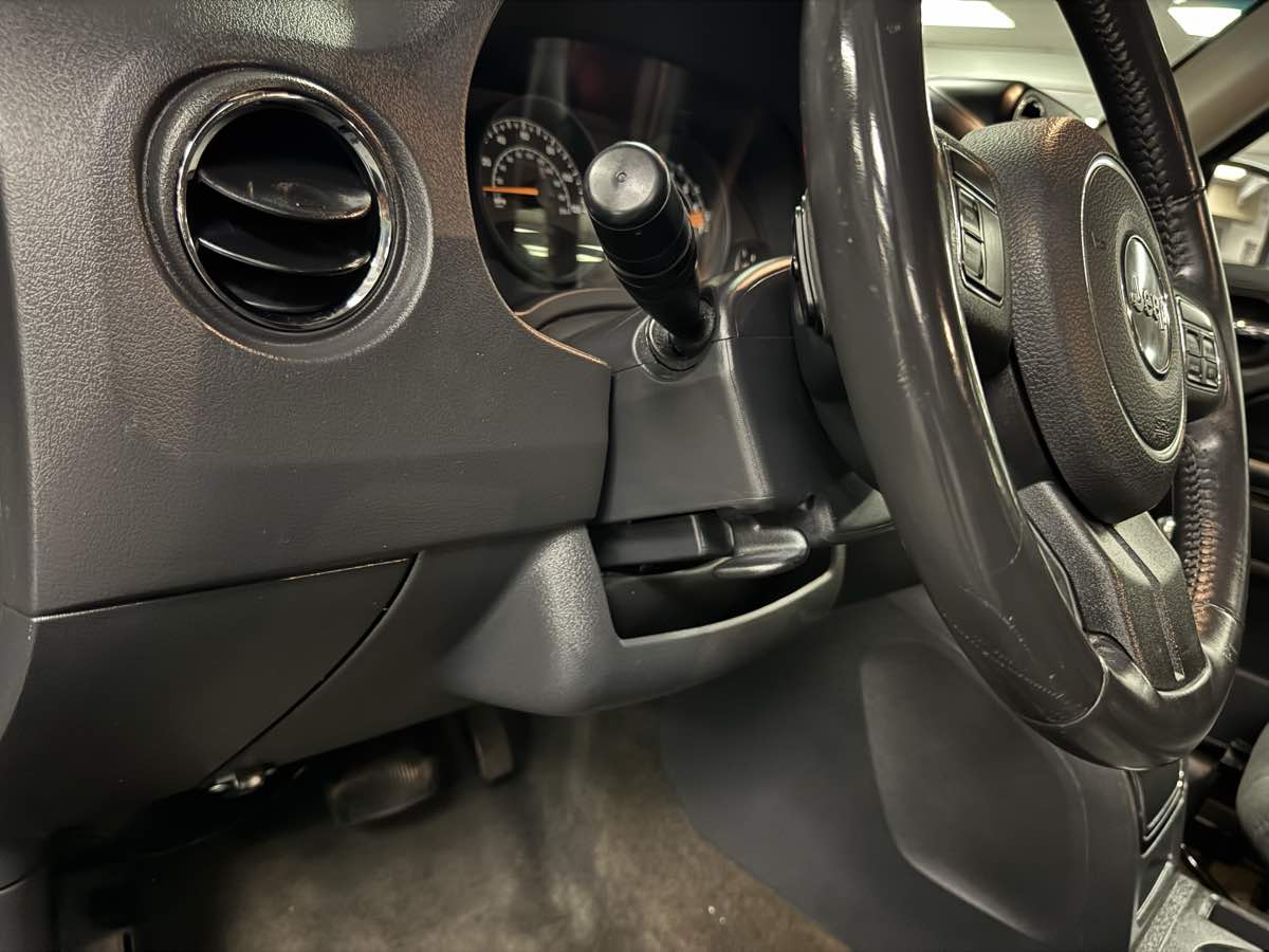 2016 Jeep Patriot Latitude photo 26