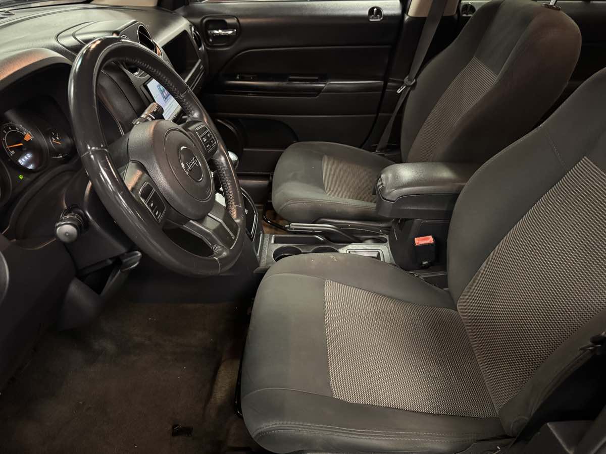 2016 Jeep Patriot Latitude photo 28