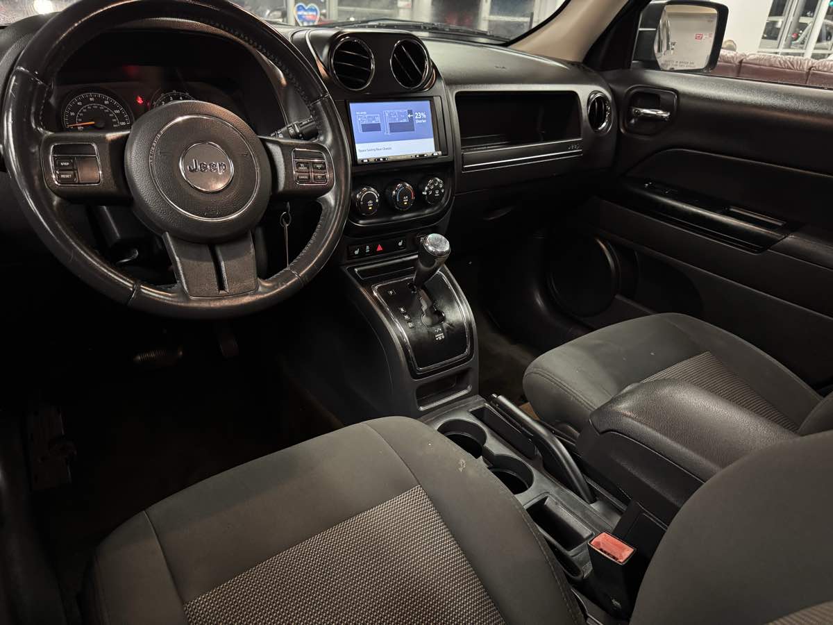 2016 Jeep Patriot Latitude photo 29