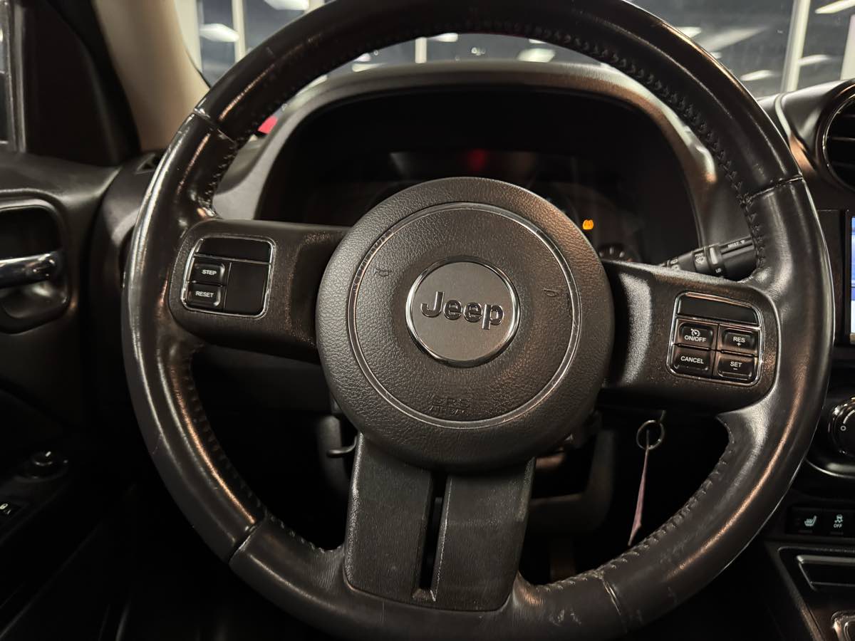 2016 Jeep Patriot Latitude photo 31