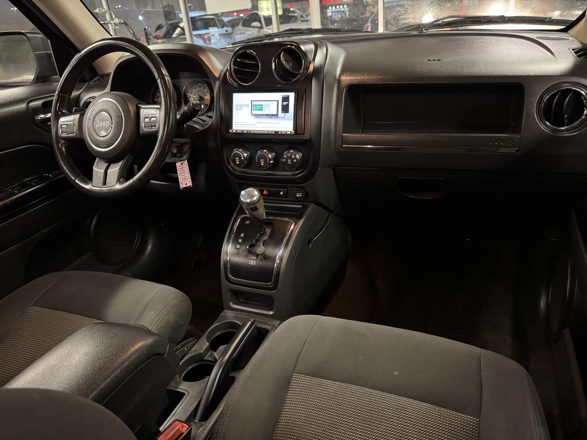 2016 Jeep Patriot Latitude photo 35