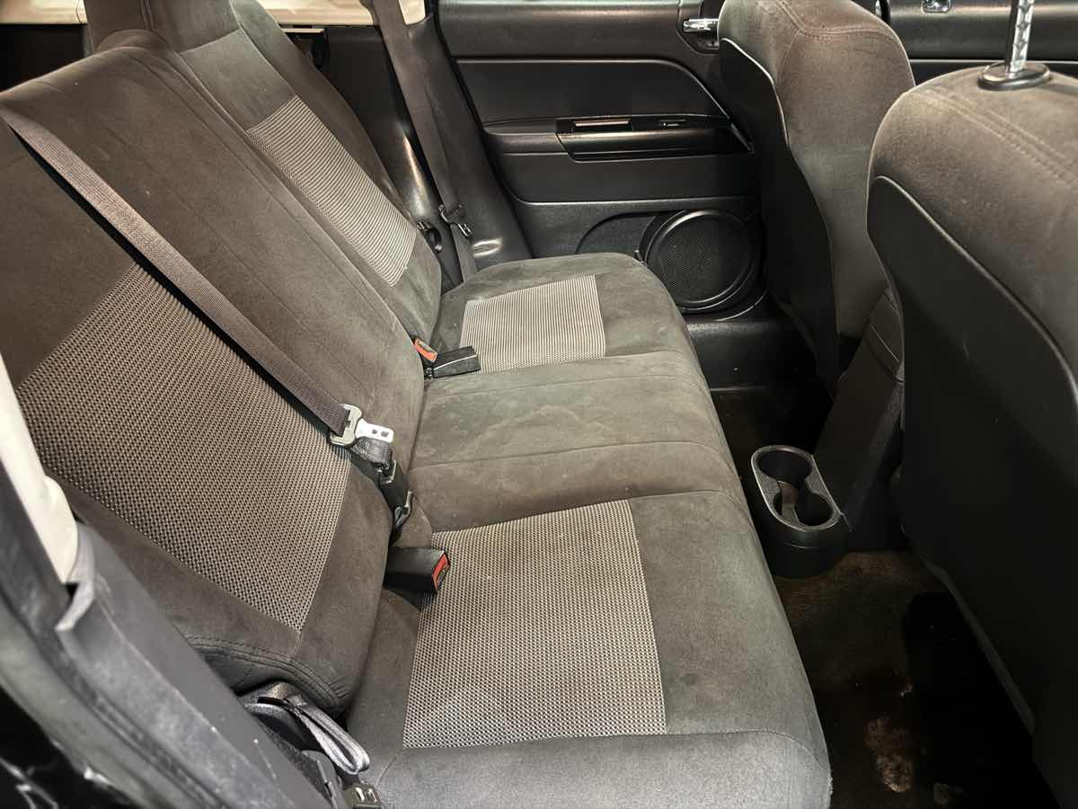 2016 Jeep Patriot Latitude photo 42