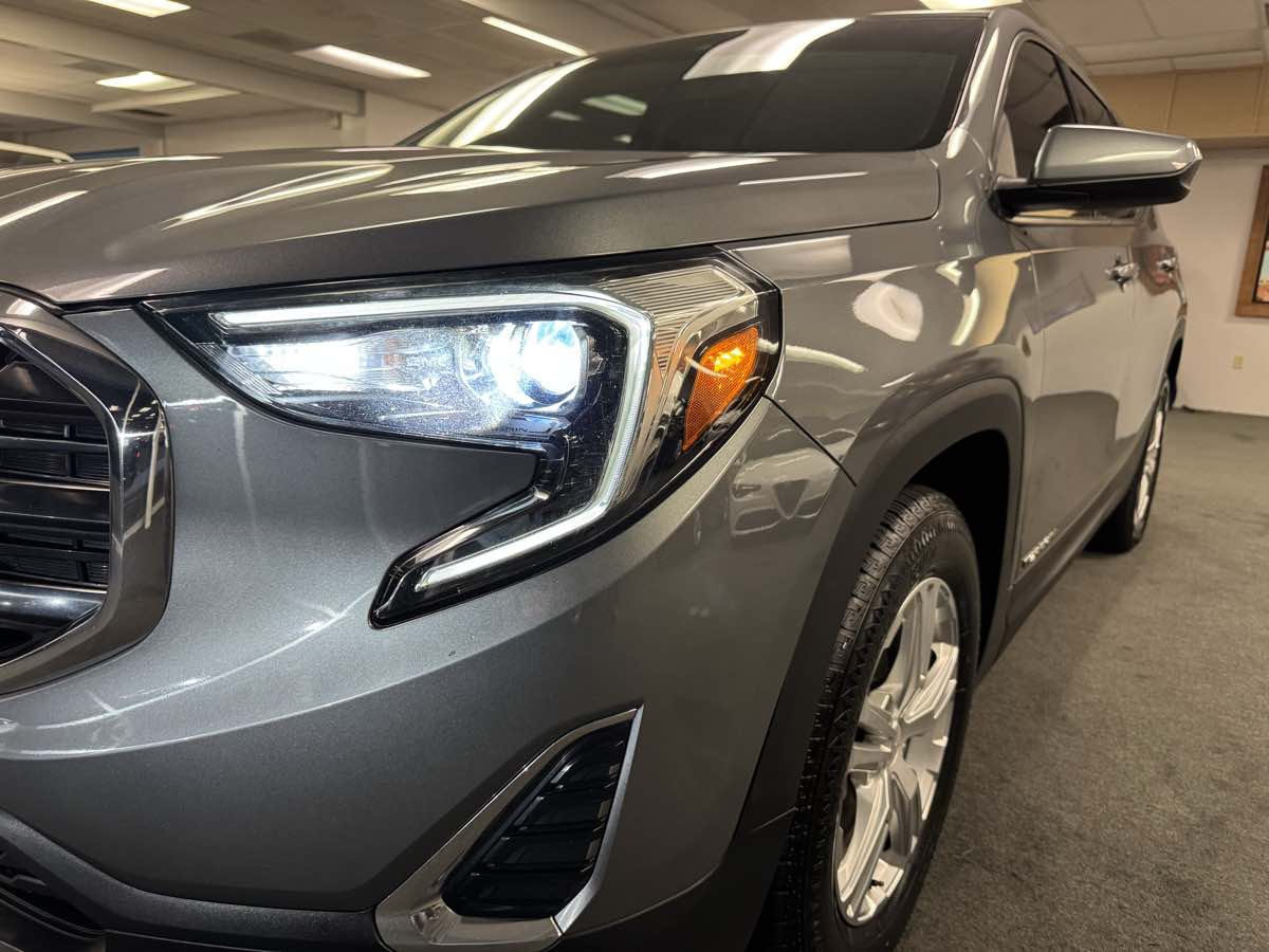 2020 Gmc Terrain SLE photo 3