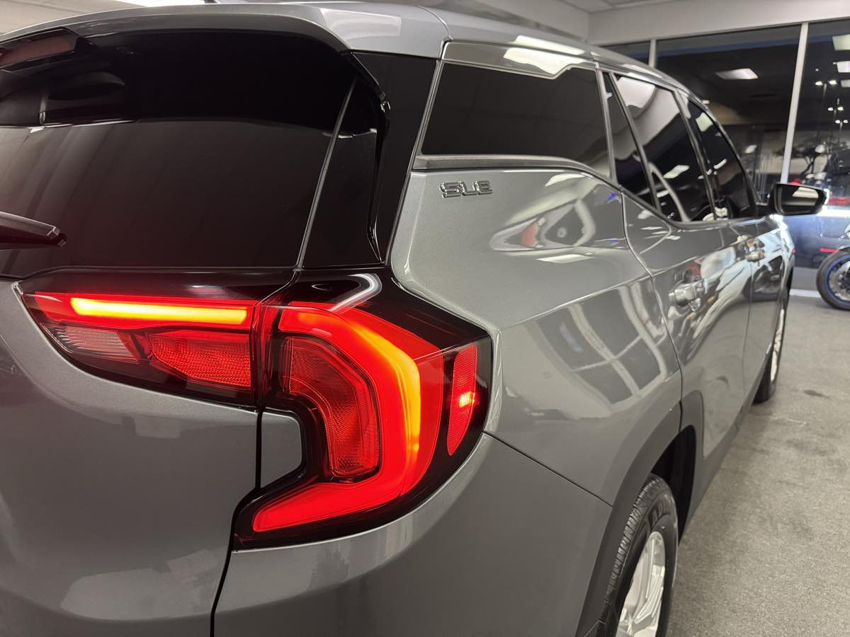 2020 Gmc Terrain SLE photo 16