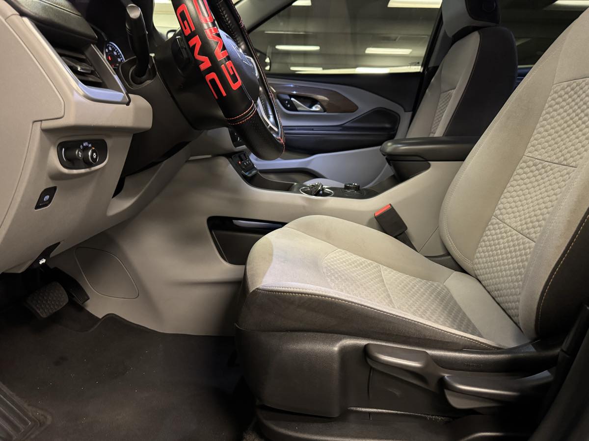 2020 Gmc Terrain SLE photo 32