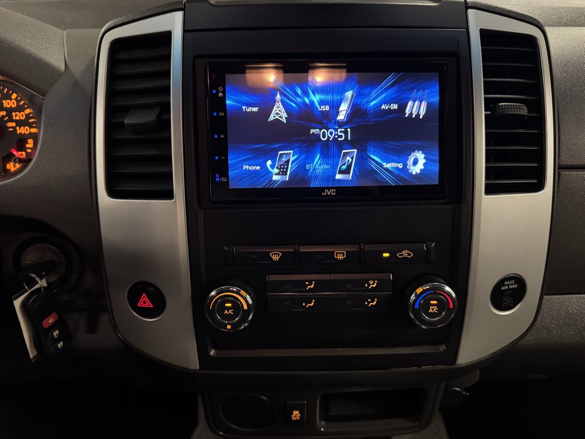 2012 Nissan Xterra S photo 30