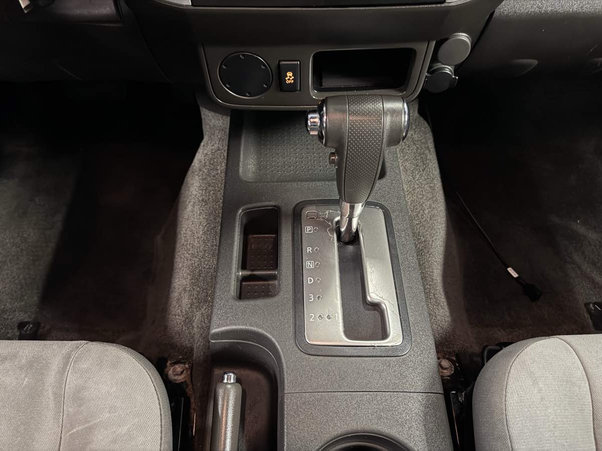 2012 Nissan Xterra S photo 31