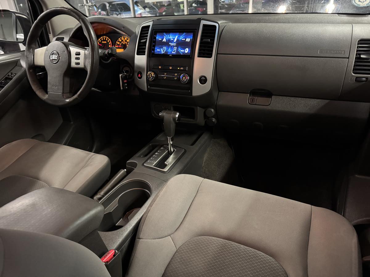 2012 Nissan Xterra S photo 34