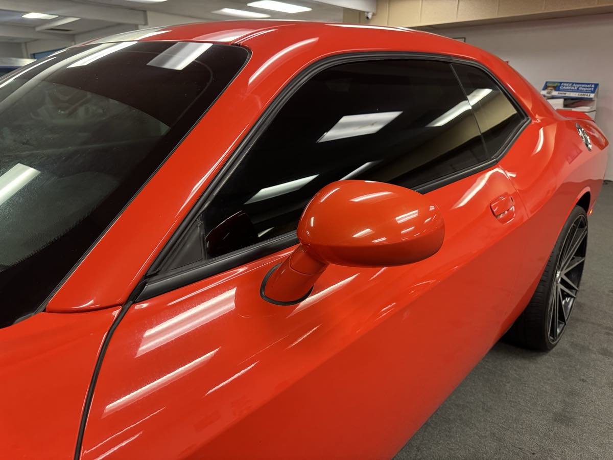 2016 Dodge Challenger SXT photo 4