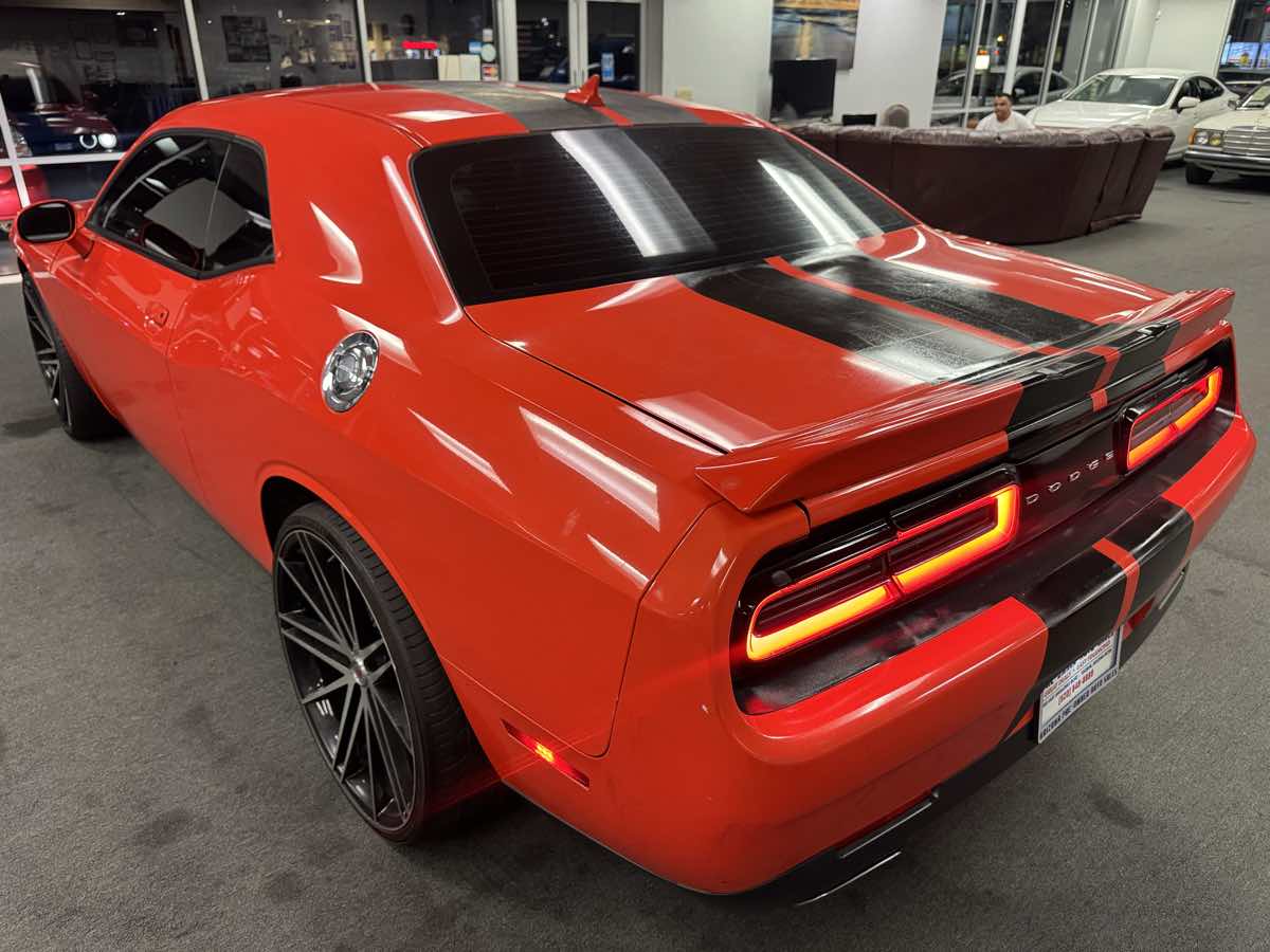 2016 Dodge Challenger SXT photo 24