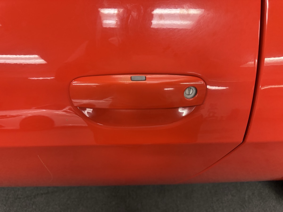 2016 Dodge Challenger SXT photo 27