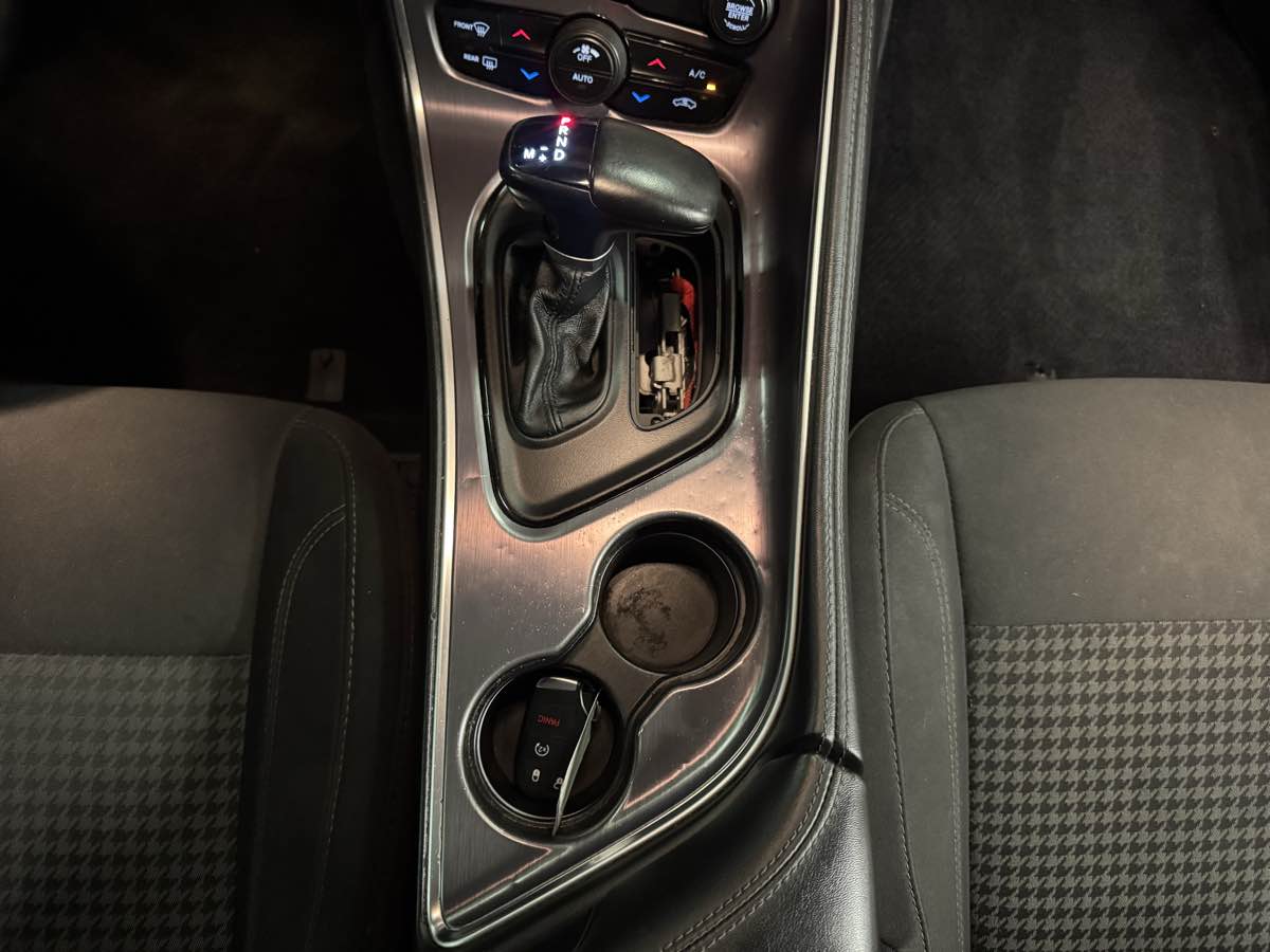 2016 Dodge Challenger SXT photo 38